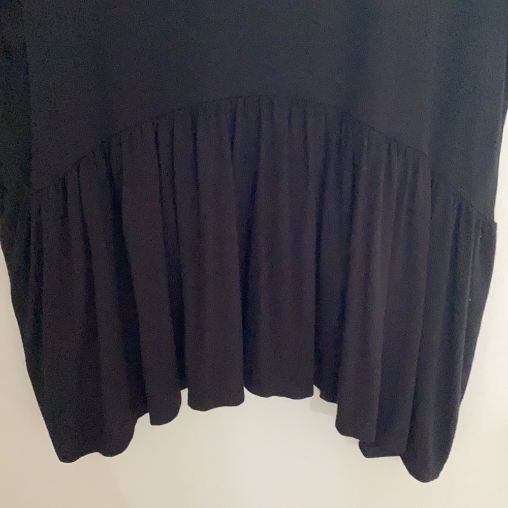 NWOT Black Ruffle Top - Picture 3 of 5